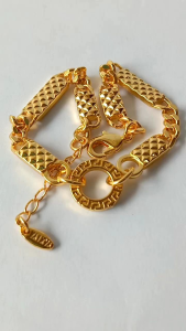 Gelang Titanium Lapis Mas Anti Luntur: Desain Elegan & Tahan Lama