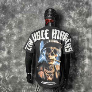 jmhd STORE KAOS T-SHIRT KAOS BERGAMBAR SKULL TULISAN TROUBLE MAKERS / MOTIF SUKAJAN / KAOS JAPAN / KAOS TERBARU / KAOS TRENDY / OUTFIT COWOK KEREN 2025 KOAS DISTRO BANDUNG KAOS POLOS KAOS KATA KATA KAOS SURFING BAJU KEKINIAN KAOS ANAK MUDA VIRAL KATUN 30S