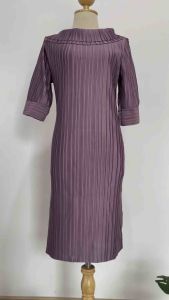 ชุดเดรสคอปกสองชั้นแขนพลีท Dress with double collar pleated sleeves