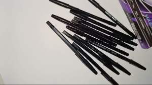 PEN HITAM 12 pc
