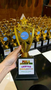Piala lomba set juara 123 free tulisan request