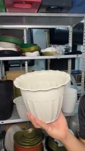 Wavy Plant Pots D8 x H6 Inches White Plastic Flower Pot for Indoor & Outdoor Plants Modern Decorative Garden Pot
