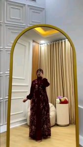 Stelan Mikayla Dress: Pilihan Terbaik untuk Acara dan Wisuda