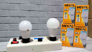 MEVAL Lampu LED Bulb Tri-Color: Pilihan Terbaik untuk Rumah & Kantor
