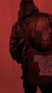 Tsuno Bag - losantos every body free sticker