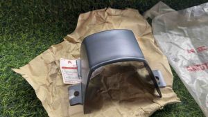 ขายึดไฟหรี่สำหรับรถ C700C900(นันทิดา) งานแท้ฮอนด้า งานสวย สีเทา(สีพิเศษ หายาก) สามารถขอดูภาพเพิ่มเติมได้ครับ