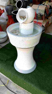 น้ำพุเสริมฮวงจุ้ย น้ำผุดดินเผา สีขาวขอบเทา[T398]