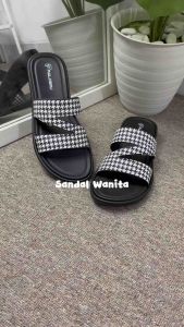 Sandal Teplek Wanita Zig-zag Bahan Karet Jelly Kekinian