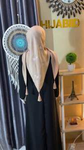 Hijab Segi Empat Bordir Tassel Payet Bunga Dahlia