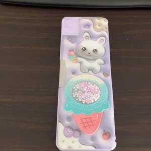 Tempat Pensil Magnet Bear Manik Plus Serutan 35282-01