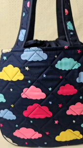 กระเป๋าผ้า รุ่น ลูกเต๋าหรรษา ซับผ้าสีดำอย่างดี