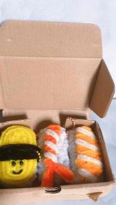 HandMade Móc khoá sushi kim bắp làm bằng kẽm nhung.