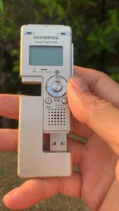 Máy ghi âm kỹ thuật số nội địa Nhật Olympus Voice-Trek V-40