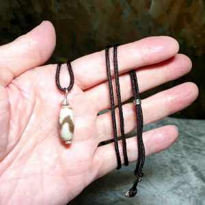 19mm small size aged Tibetan Xang Xung (Zhang Zhung) "Huya" totem Dzi with lots of tiny red spots wired pendant 19毫米小号西藏老矿象雄满朱砂虎牙天珠吊坠