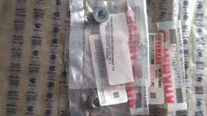 NUT KICK ENGKOL JUPITER MUR PULLY MIO MUR PULLEY XRIDE 90179-10803