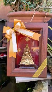 พระพุทธชินราช ในกรอบไม้สัก ของขวัญงานมงคล ขึ้นบ้านใหม่ ปีใหม่ พระพูทธรูปบูชา ของขวัญมงคล งานปราณีต สวย