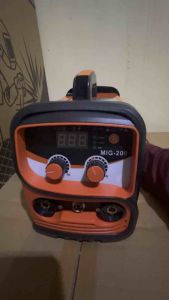 MESIN LAS MIG CO2 TANPA GAS WELDING MIG 200 A LINCOLN ZONTER KUALITAS TERBAIK HARGA TERJANGKAU... GARANSI SERVICE SEUMUR HIDUP... BONUS 1 PCS KAWAT LAS 1.0 mm 1 KG