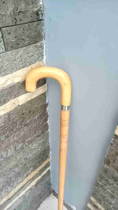 Tongkat Jalan Kayu Cendana Wangi Model Payung Profil Bubut H428