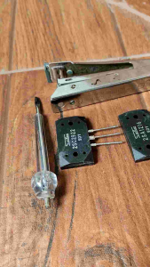 Transistor Sanken 5DW A 1216 dan C 2922 non Macnetic Tidak nempel di magnet Transistor Final Sanken 2SA1216 & 2SC2922 transistor A1216 & C2922