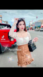 ชุดงานตามหาหนักมาก เสื้อลูกไม้ พร้อมกระโปรง จะงานบุญไหนๆก็ผ่านค่ะ นางใส่งงานจริง สำหรับผู้ชาย เสื้อลูกไม้นิ่มเสริมฟองน้ำ กระโปรงผ้าเปเป้ อก 32-34 เอว 24-30 สะโพก 32-38