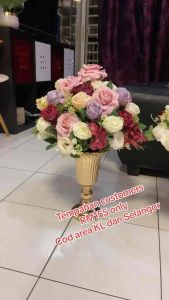 Rose siap gubah pasu metal