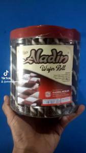 Wafer roll Aladin rasa coklat kemasan toples 500gr (isi 110 pcs )
