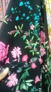 Bahan Kain Wolffis Motif: Pilihan Terbaik untuk Fashion dan Dekorasi