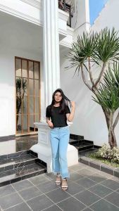 Celana Jeans Wanita Dewasa Highwaist Cutbray Rawis Bawah Jumbo Import Kekinian terbaru