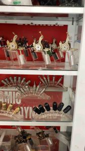 2 kệ đựng mực xăm của hũ mực xăm hình