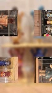 roacrylic กล่องใส่ Mega Royal Molly 400% ใส่ได้ทุกคอลมีฐาน 4 สีให้เลือก ขนาด 28x26x44 cm.