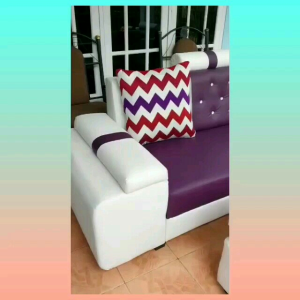 Kursi sofa minimalis/kursi Mewah ( bantal disesuaikan dengan stok )