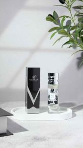 น้ำหอมDeoket ดีโอเก็ท กลิ่นแน่น หอมนาน24ชม. แถมฟรี 2 ML. No.84 Play Boy