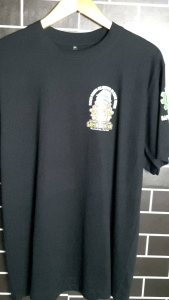 kaos distro motif sudah bagus rejekimu di atur tuhan bahan cotton combed 24s kualitas 100% katun murni untuk pria dan wanita