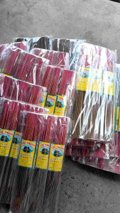 (Giá sỉ 10 thẻ)Nhang Bắc cuốn tàn hai quả núi/Thẻ Hương bài Quảng Ninh 30 cây