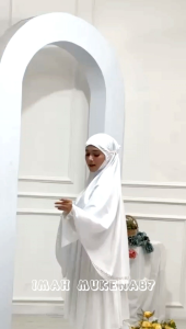 KERUDUNG BERGO UMROH HAJI KATUN PREMIUM RENDA LASERCUT HIJAB JUMBO