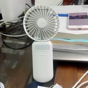 [Hàng Nhật3in1 có đế đặt bàn] Quạt cần tay có gương đèn Pin cao cấp nội địa Nhâtn