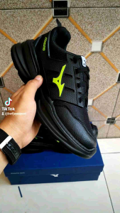 SEPATU RUNNING DEWASA SEPATU JOGING DAN LARI TERLARIS