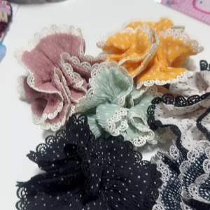 ยางรัดผม A-one ยางรัดผมสไตล์เกาหลี ยาวรัดผมสีดำ ผ้าสีดำลายดอกไม้