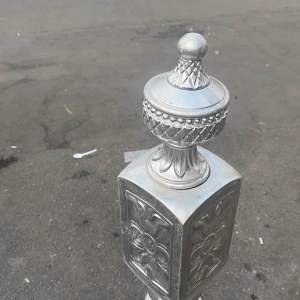 Trụ cầu thang nhôm