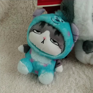 พวงกุญแจแมว ใส่ชุดสุดคิ้วท์!! ห่วงทองพรีเมี่ยม