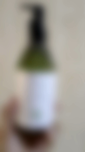 Mr.Lamoon Laura Herbal Shampoo แชมพูสมุนไพรใบหมี่ มะกรูด อัญชัน 300 ml