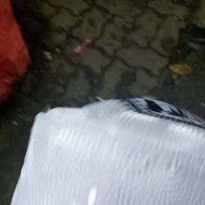 peci putih asagofah trompah Yaman dipake bagus enak dipake kualitas bagus cocok buat bapak dan anak anak ...