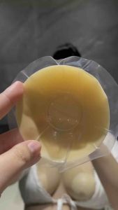 ปิดจุกมีกาว (เว้นกาวช่วงจุก) มีรูระบายอากาศ สีทึบ ไม่เห็นสีจุก (ibelly1137)