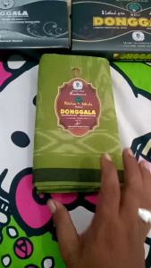 Sarung Donggala Motif Nanas: Desain & Aksesoris Pakaian