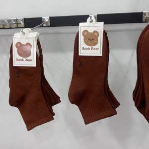 Sale=12คู่   ถุงเท้านักเรียน สีน้ำตาล(brown sock)ราคาต่อคู่