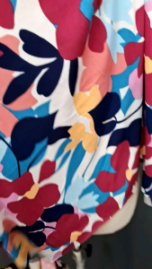 เกาหลี ผ้า ITY พิมลายหน้ากว้าง60"ผ้าม้วนตัดแบ่งเป็นเมตรพื้นสีขาวพิมลายลายสวย สีสด