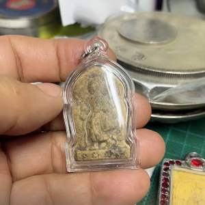 หลวงพ่อกวย ชุตินธโร พร้อมเลี่ยมกันน้ำ ใสๆ