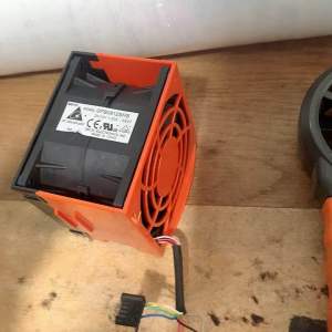 Quạt hoả tiển bộ đôi Delta 12v 1.2A vuông 8cm dày 6cm