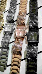 jam tangan wanita terbaru model kotak gelang permata