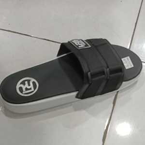 SANDAL SLIDE SLOP DISTRO PRIA DAN WANITA KEKINIAN/MODEL KEREN DAN KASUAL BERKUALITAS PREMIUM